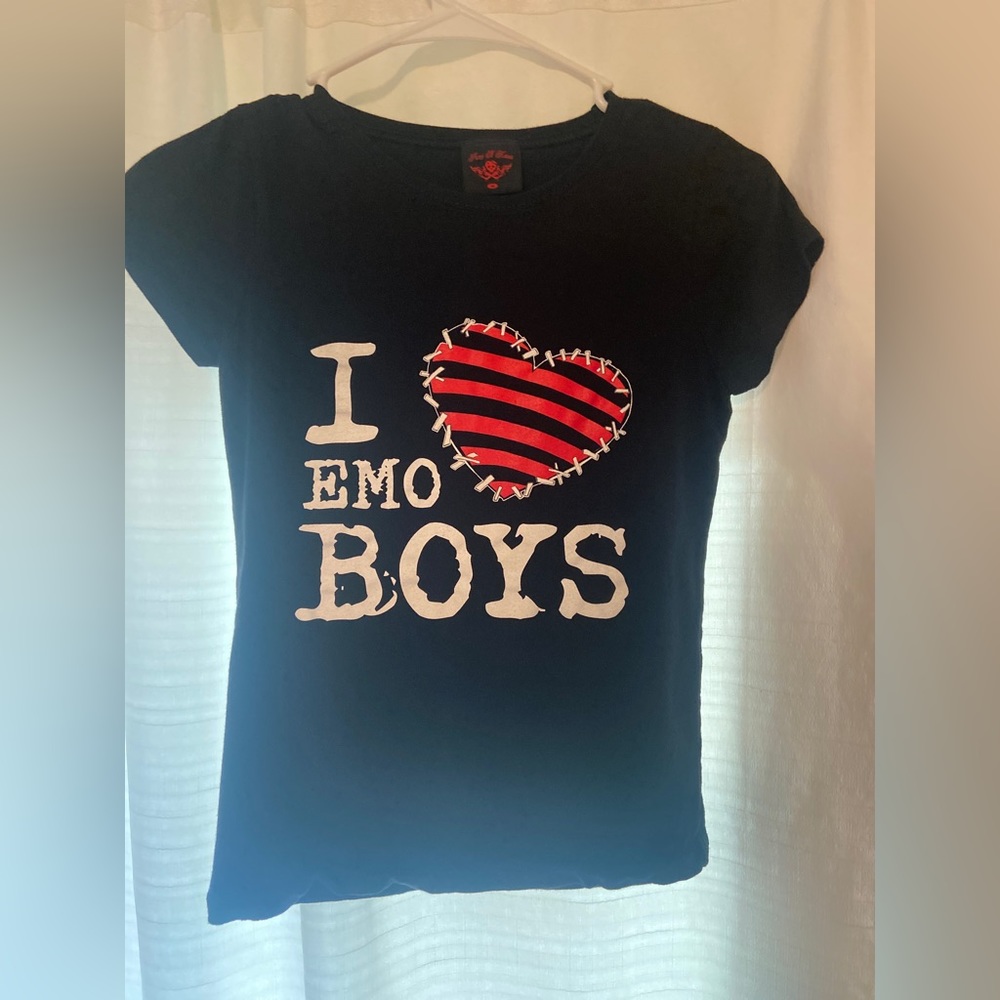 Punxnkisses I heart Emo Boys